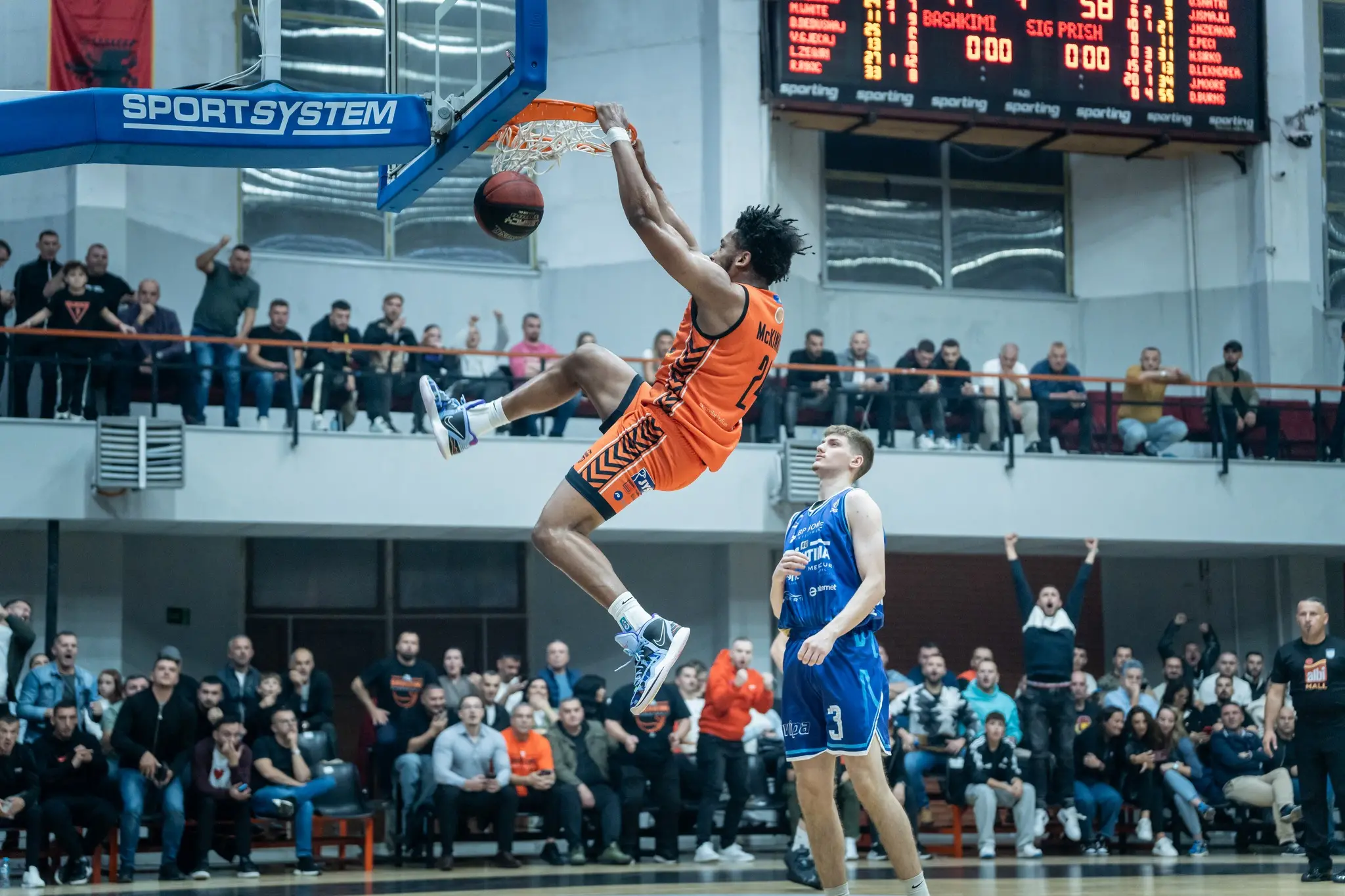 Pamje nga ndeshja Bashkimi-Sigal Prishtina